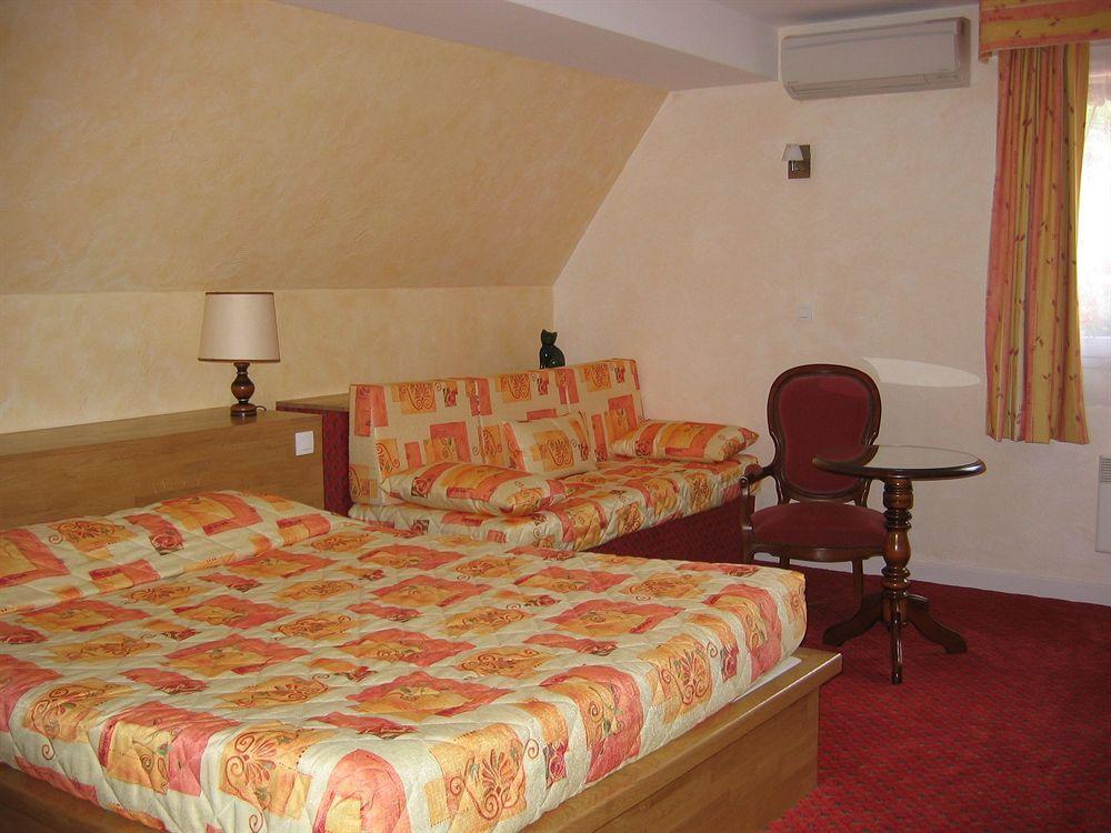 Logis Hotel Calisola Besancon - Soiree Etape Chalezeule Екстериор снимка