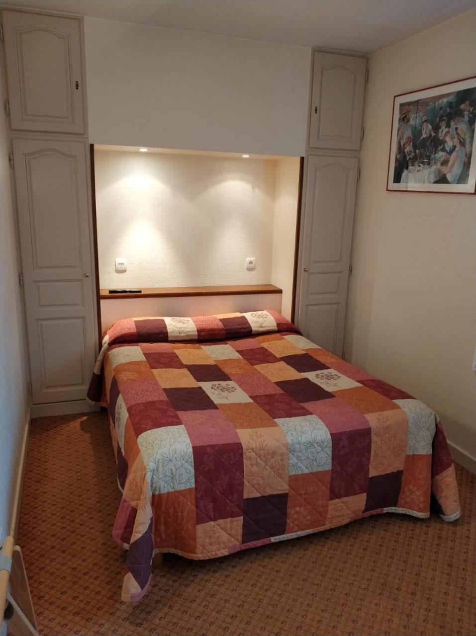 Logis Hotel Calisola Besancon - Soiree Etape Chalezeule Екстериор снимка