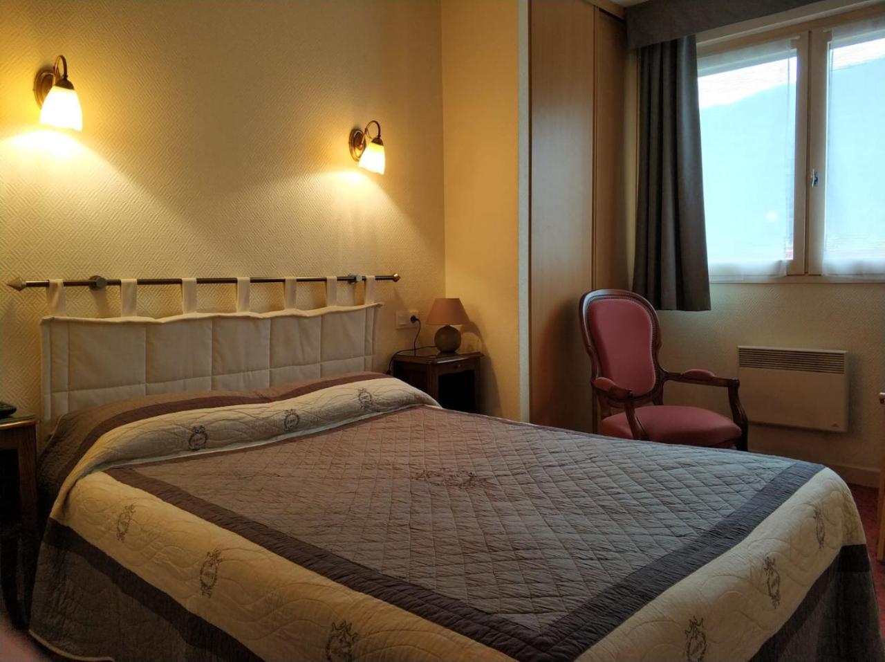 Logis Hotel Calisola Besancon - Soiree Etape Chalezeule Екстериор снимка