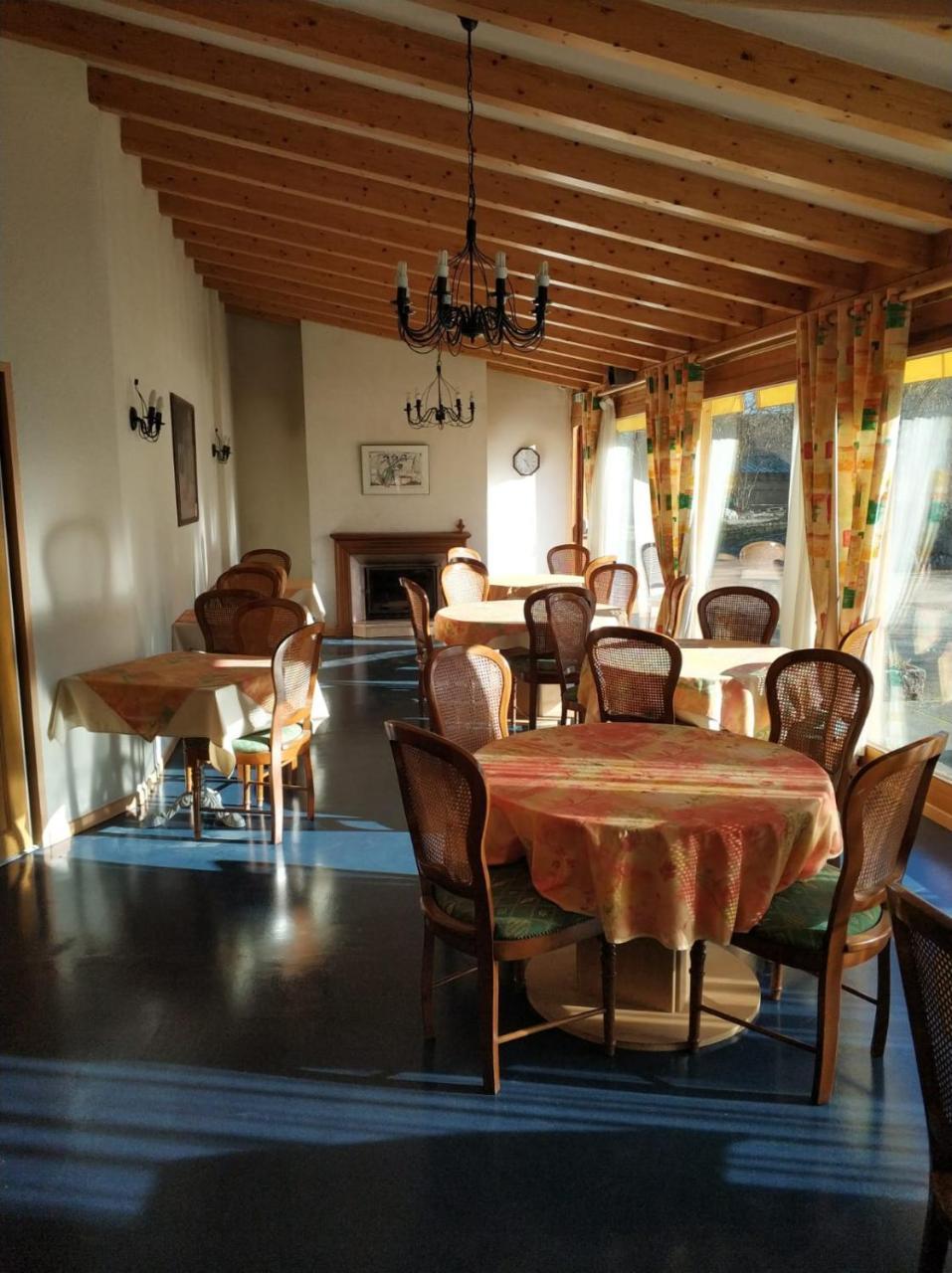 Logis Hotel Calisola Besancon - Soiree Etape Chalezeule Екстериор снимка