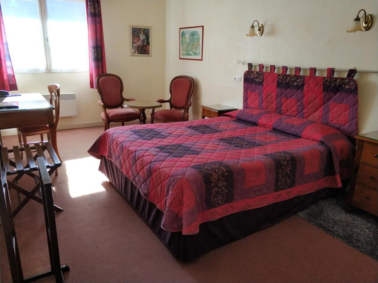Logis Hotel Calisola Besancon - Soiree Etape Chalezeule Екстериор снимка