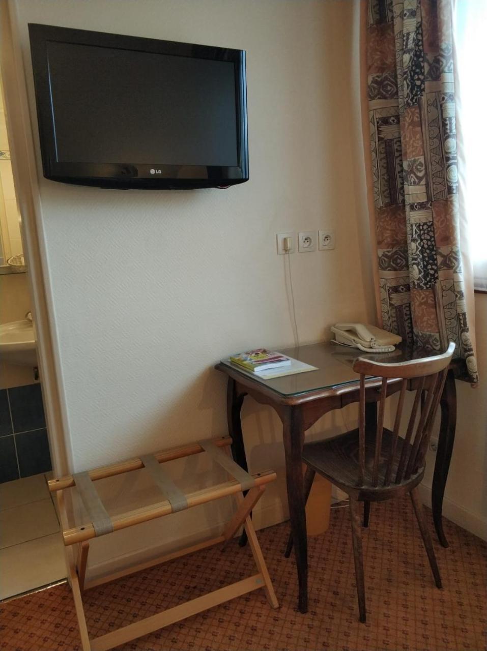 Logis Hotel Calisola Besancon - Soiree Etape Chalezeule Екстериор снимка